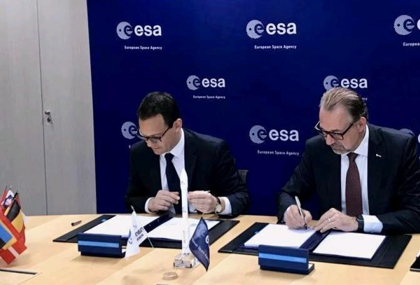 Giulio Ranzo and ESA representative